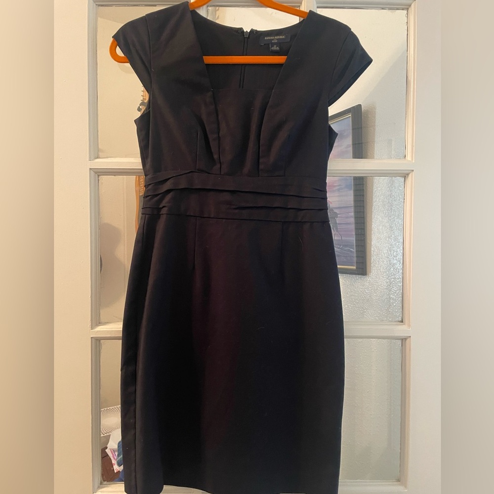 Banana Republic size 2P perfect office little black dress!
